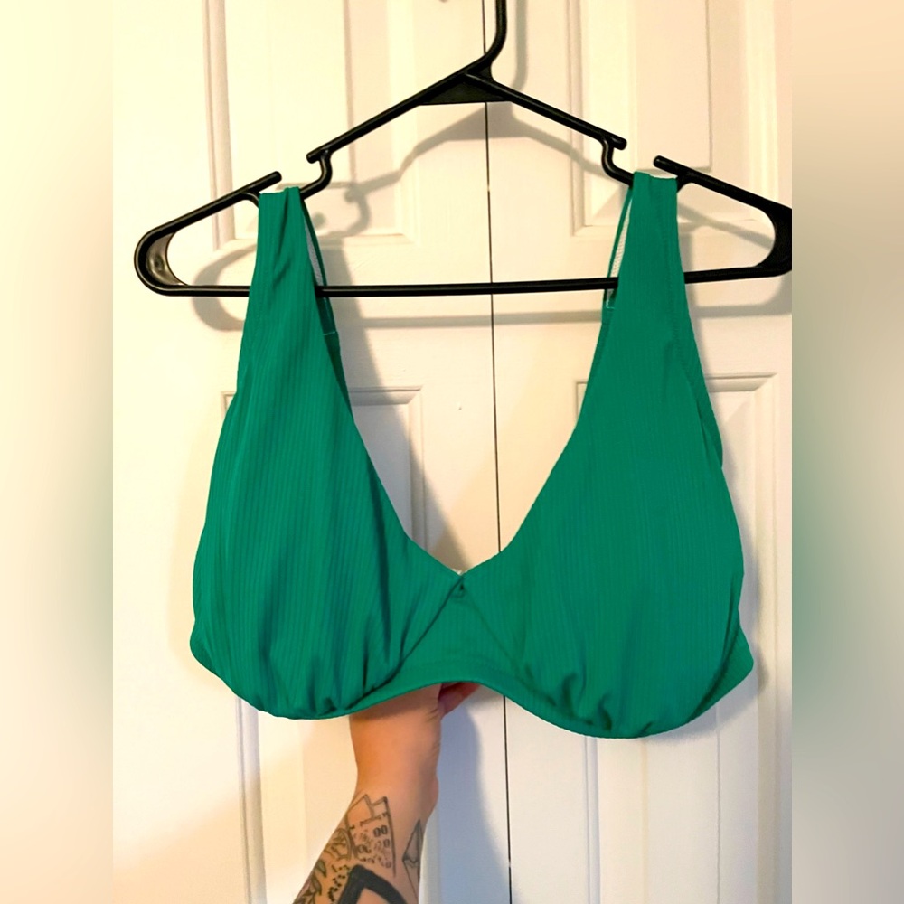 Women’s bikini top (sand and shore)